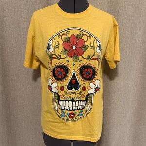 Vibrant Yellow Floral Skull Tee Women’s Size M NWOT